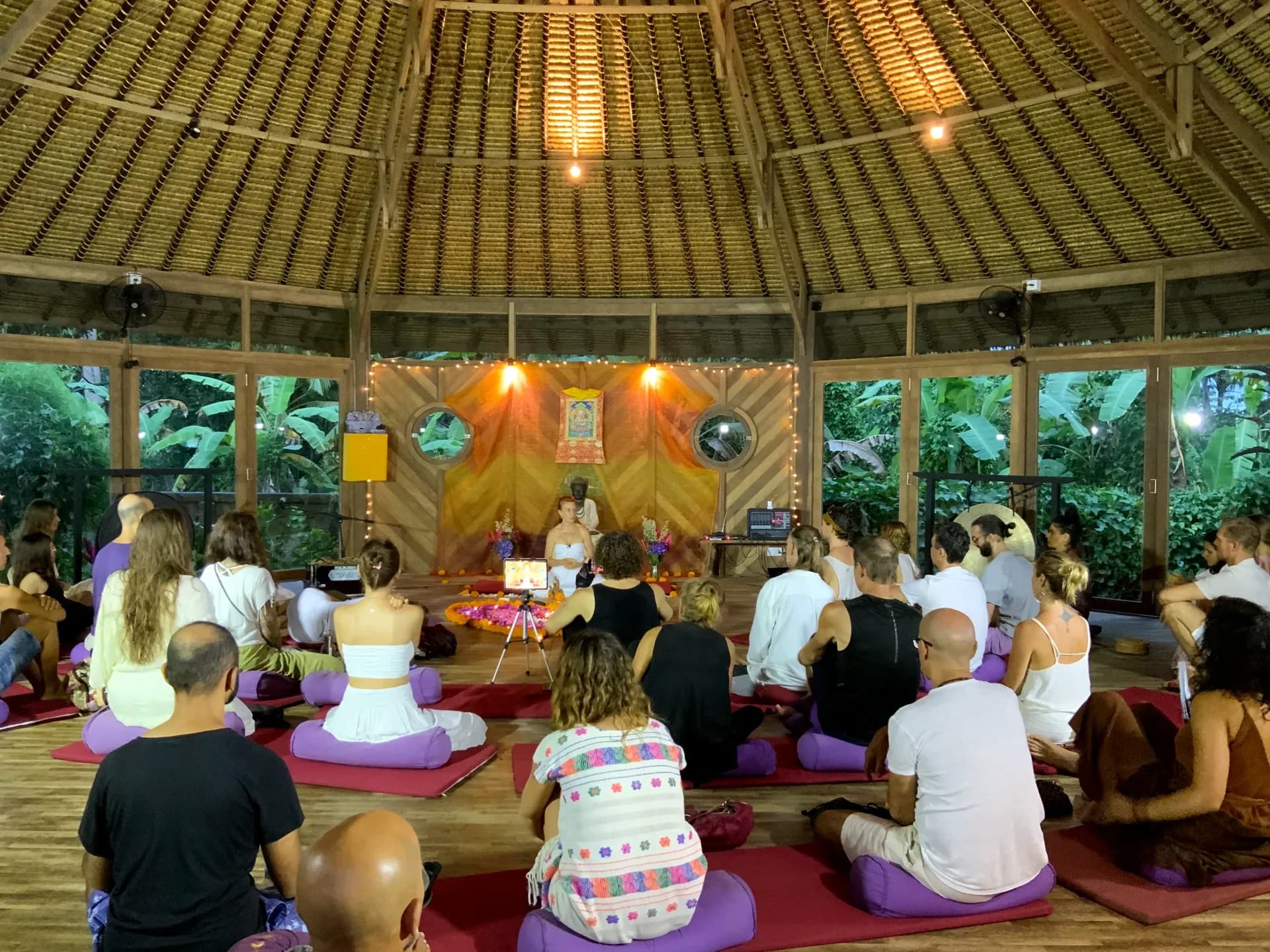 Ma Ananda Sarita teaching
