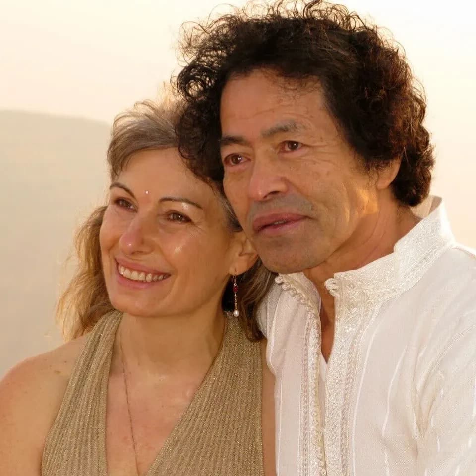 Ma Ananda Sarita with master 1